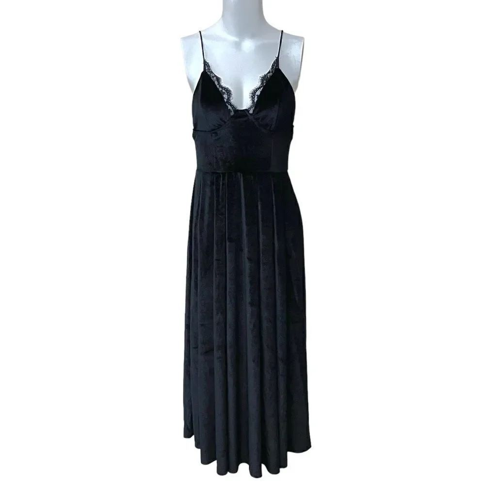 Black Velvet Sleeveless Midi Dress